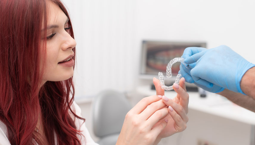 Clear Aligner Risks vs Specialist Care: Why Seeing a Specialist Orthodontist Is Safer